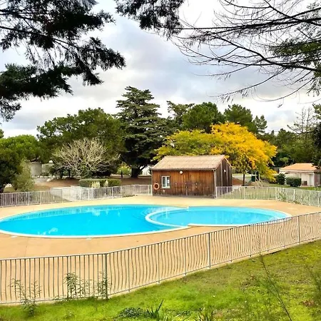 Les Sables Vignier-1 By Interhome Lejlighed